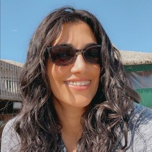 Meet your Posher, Angela